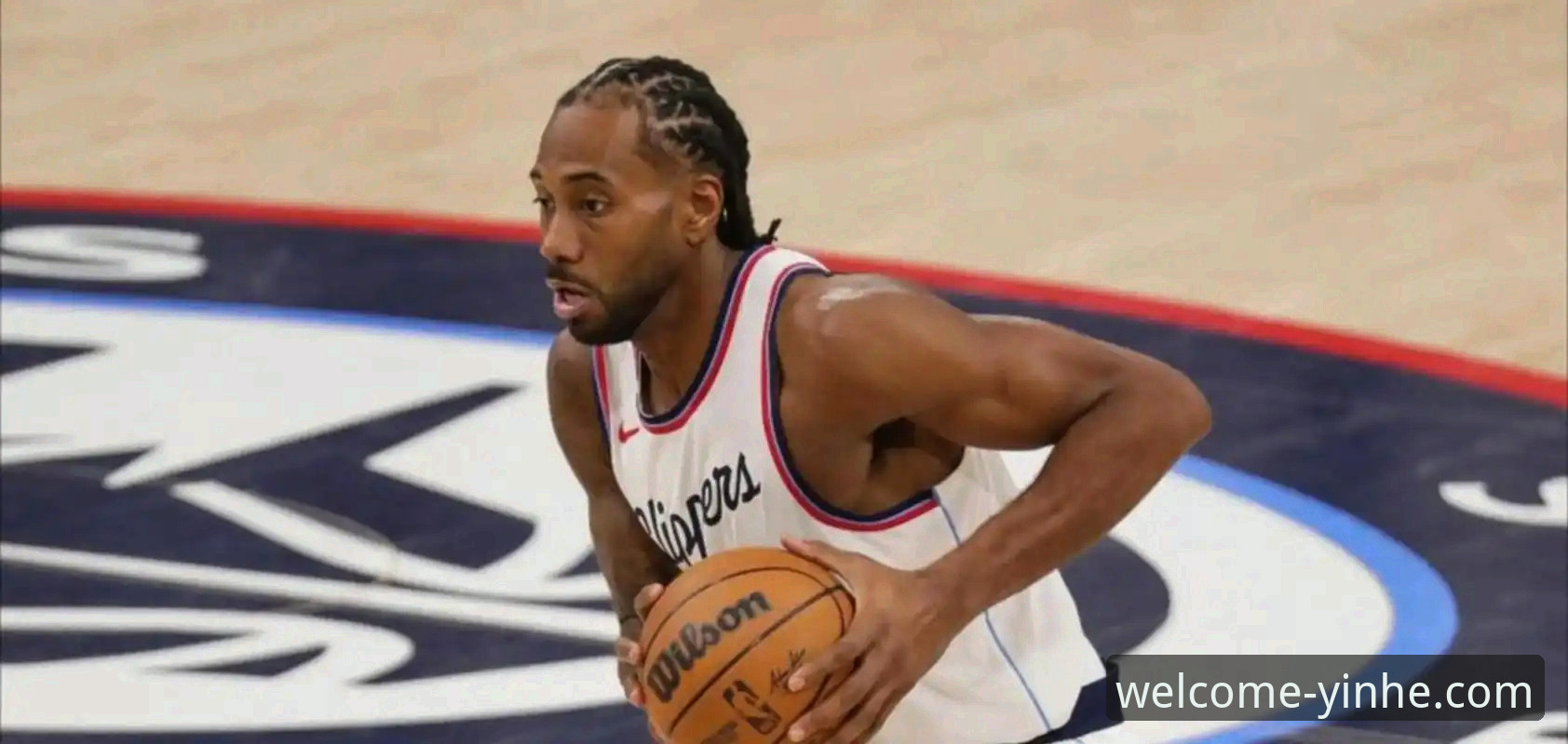 CJ-麦科勒姆1年2100万续约老鹰详解：一场精准的薪资博弈